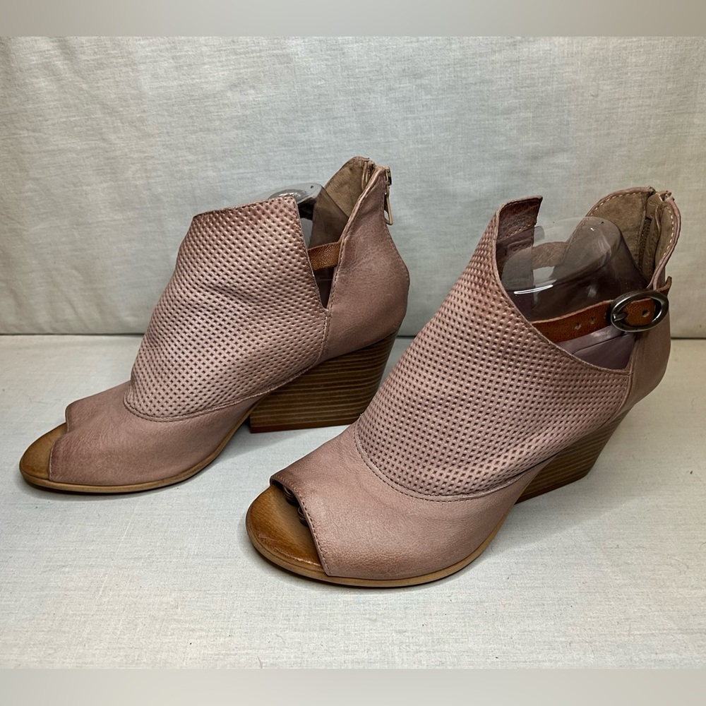 Miz Mooz Pink Leather Wedges